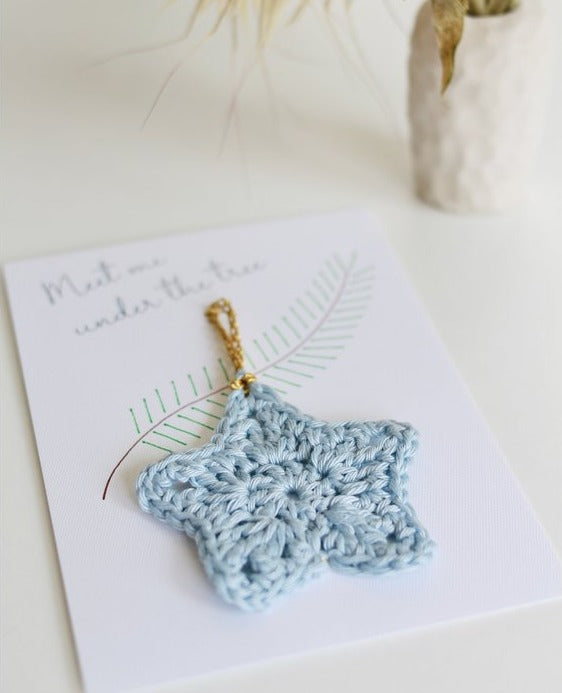 Crocheted Star Card