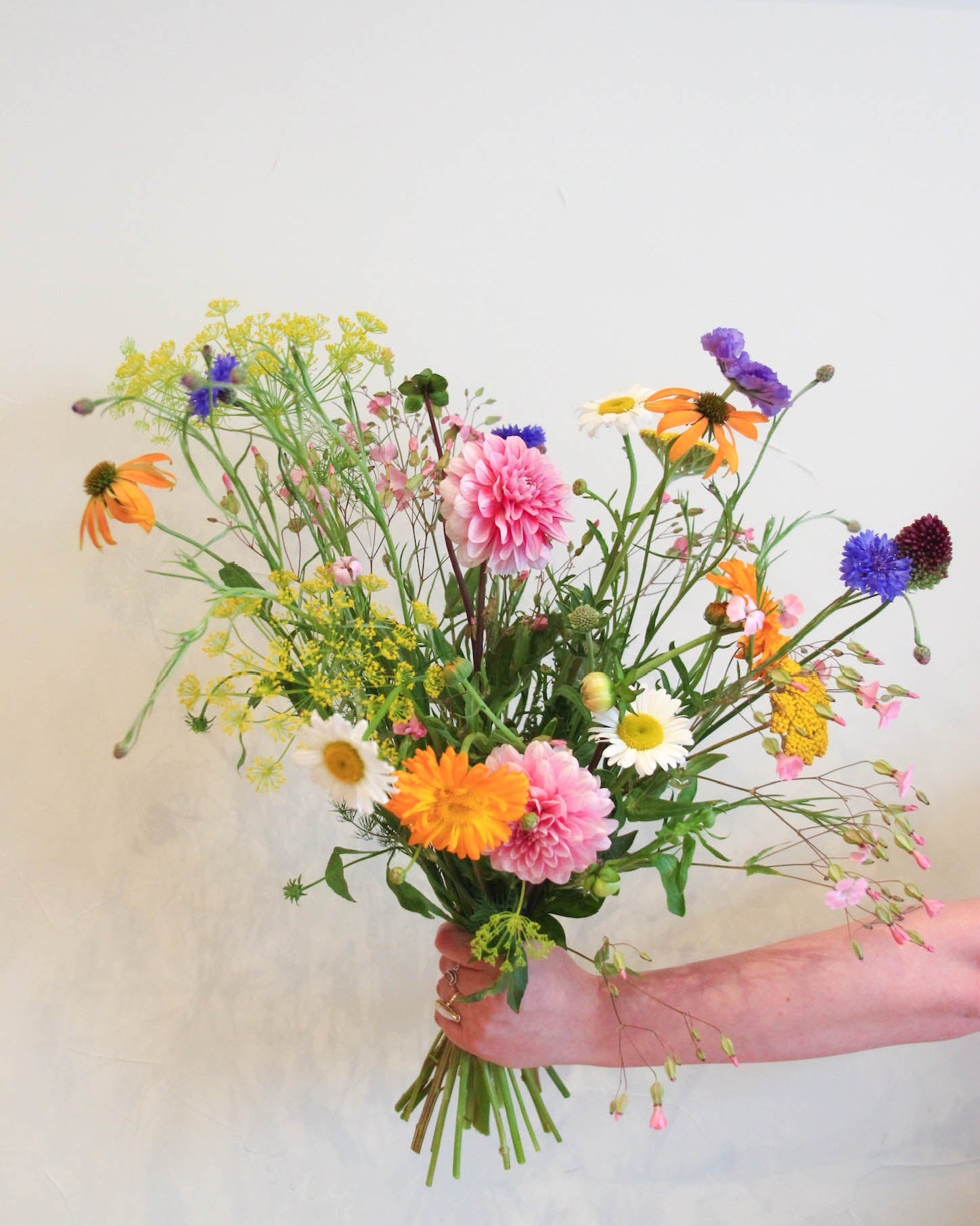 boeket seizoensbloemen lokaalgekweekt uit nederland, utrecht 